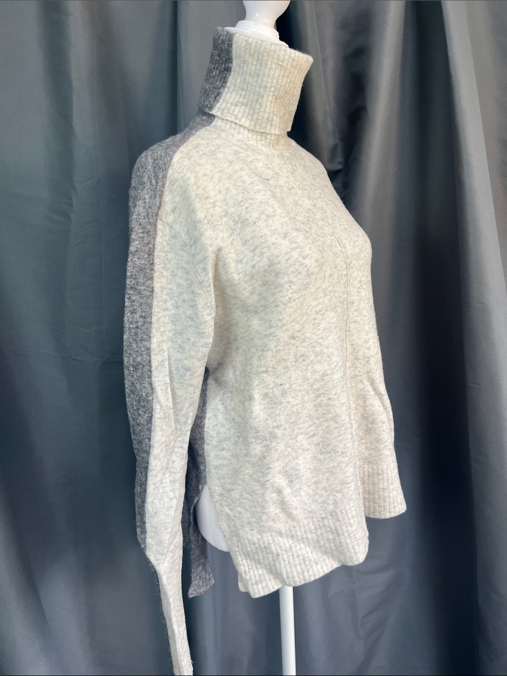 Athleta Two-Tone Turtleneck Sweater - Cream & Gray